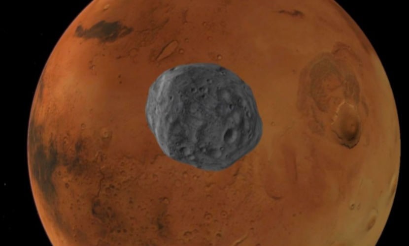 Фобос на фоне Марса